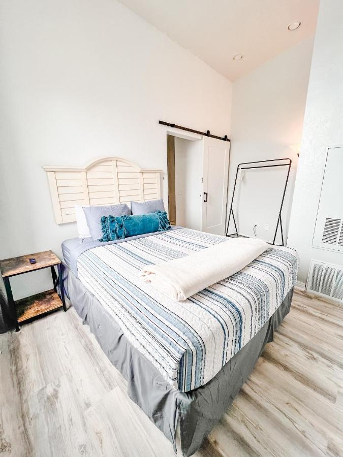 Gaslamp 2Bdrm - W Parking & 4 Beds #404 Hotel San Diego Kültér fotó